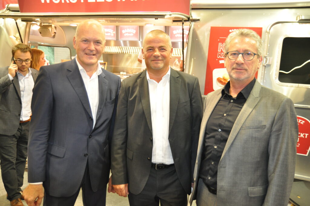 Franz Radatz jun., Andreas Wagner – Fein- kost-Fleisch-, Wurst- & Geflügelverantwort- licher bei Rewe – und Rudolf Frierss (v.l.)