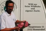 Seit mehr als 16 Jahren beschäftigt sich Johannes Wiesmayer mit der Direktvermarktung von Wild aus freier Wildbahn. Hierzu kann er auf 20 Jah­ re gelebte Jagdpraxis zurückgreifen. Brauchtum, Weidgerechtigkeit und absolute Hygiene machen Wiesmayer­Wild zu einem geschätzten Partner der Wiener Spitzengastro­nomie.