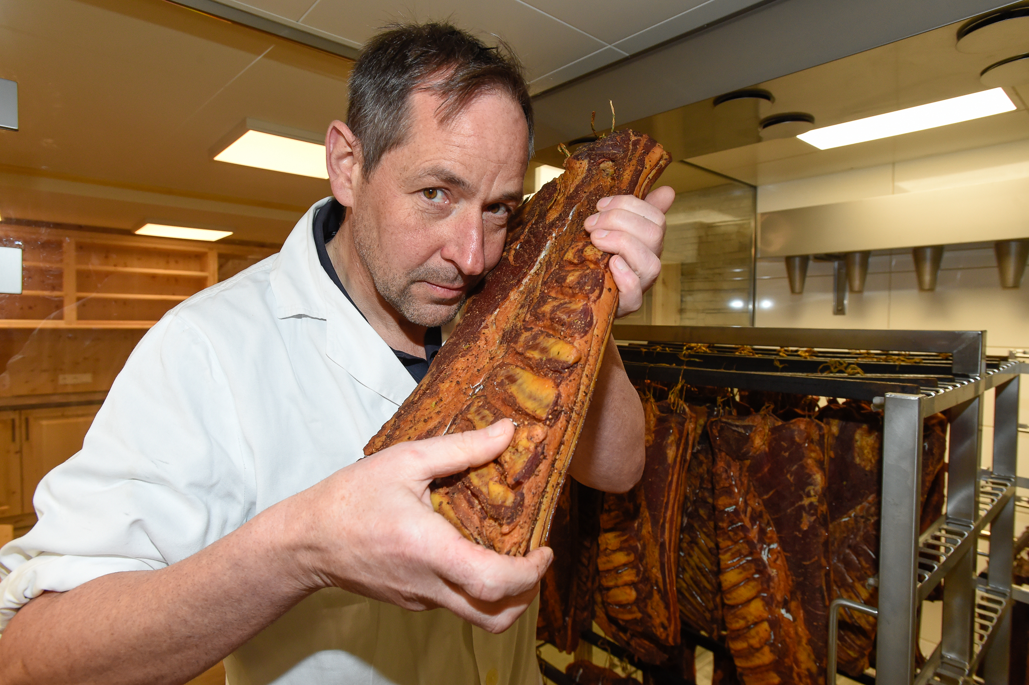 Klaus Brindlinger präsentiert seine neue Schauselcherei