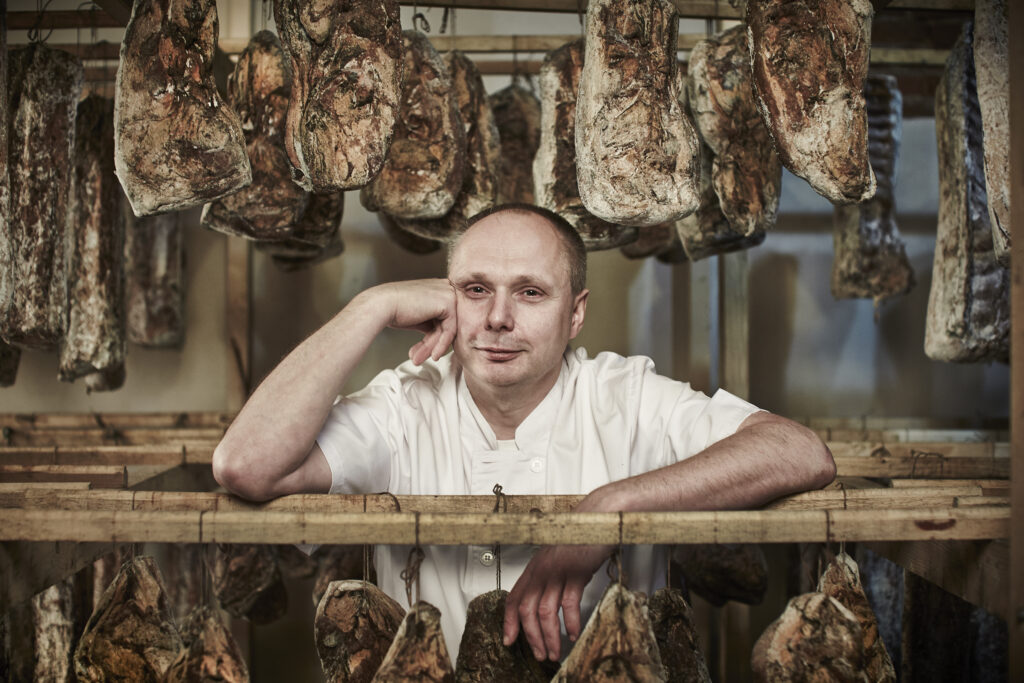 Die Waldviertler Bio-Wurstmanufaktur Schober von Roman Schober ist eine der wenigen 100%igen Bio-Fleischhauereien in Österreich. © Porcella / Andreas Hofer