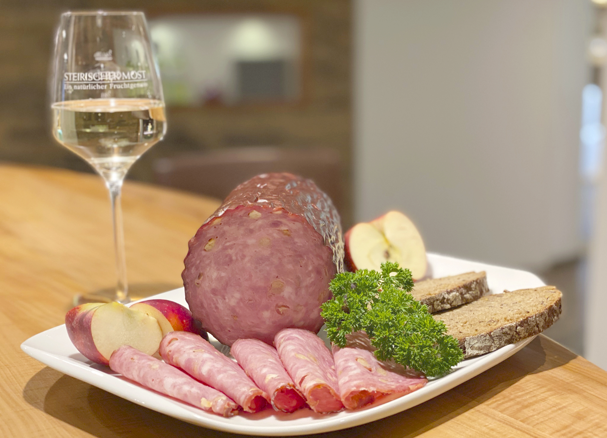 Fruchtig und regional: Turzas Apfelwurst