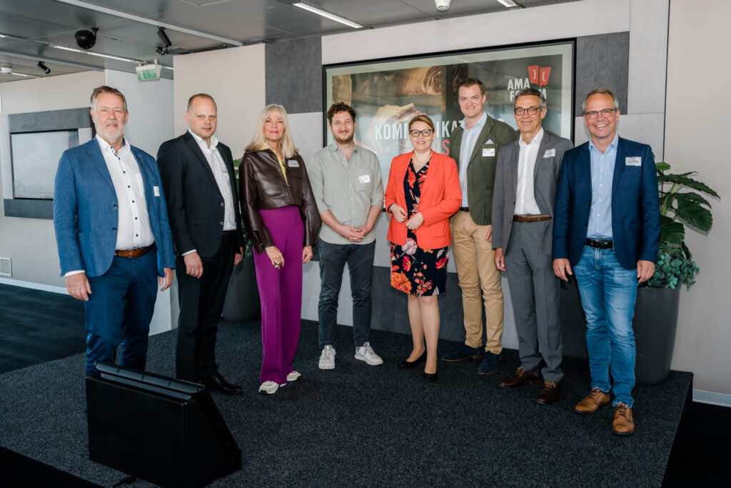 Kaum ein Lebensmittel und dessen Produktion wird derzeit so intensiv debattiert wie Fleisch. Einmal jährlich diskutieren und informieren Expertinnen und Experten beim AMA-Fleischforum über den Status Quo der Fleischwirtschaft und die Zukunft tierischer Lebensmittel.