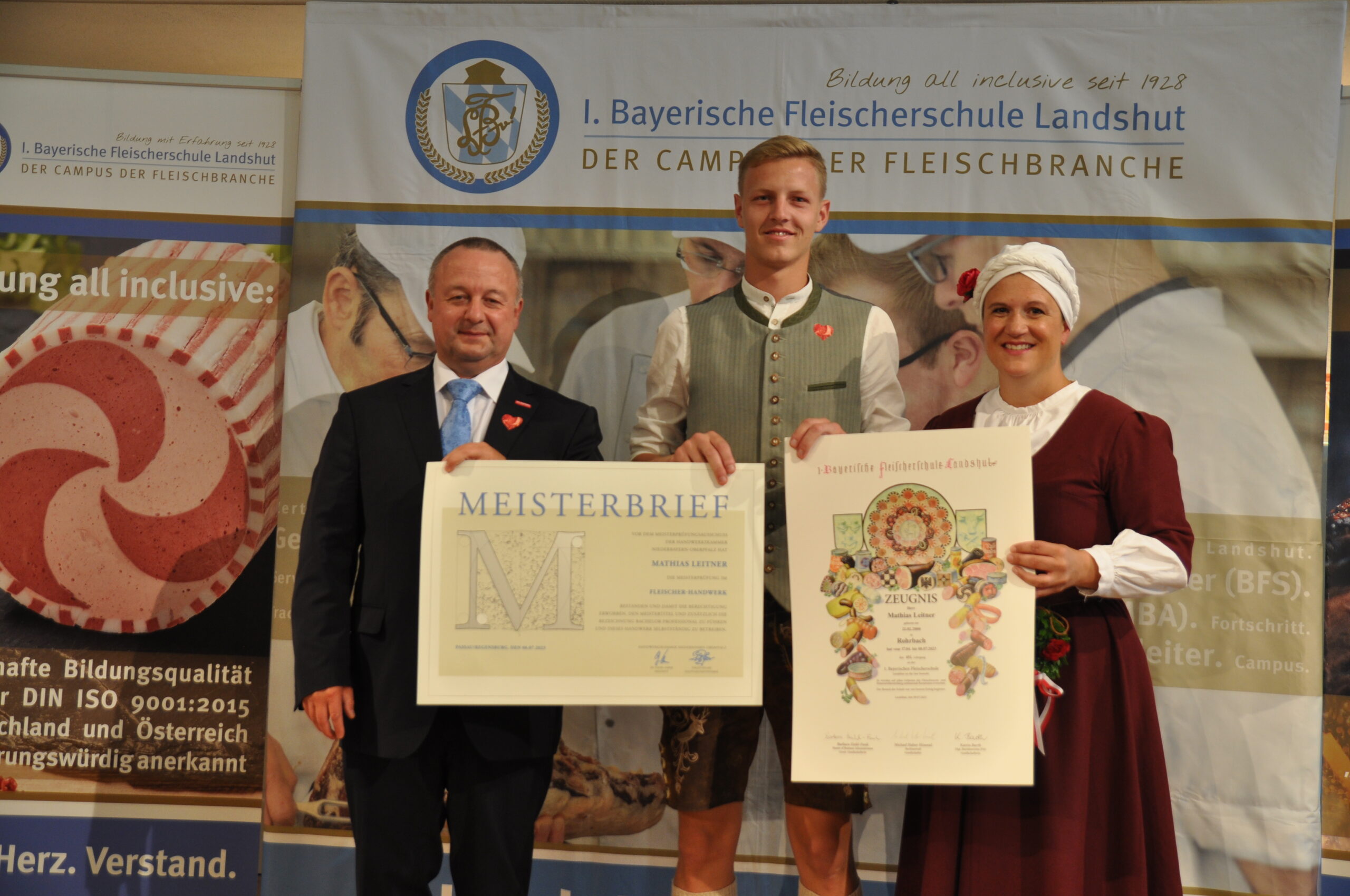 1. Bayerische Fleischerschule Landshut: Österreichische Jung-Meister wurden geehrt