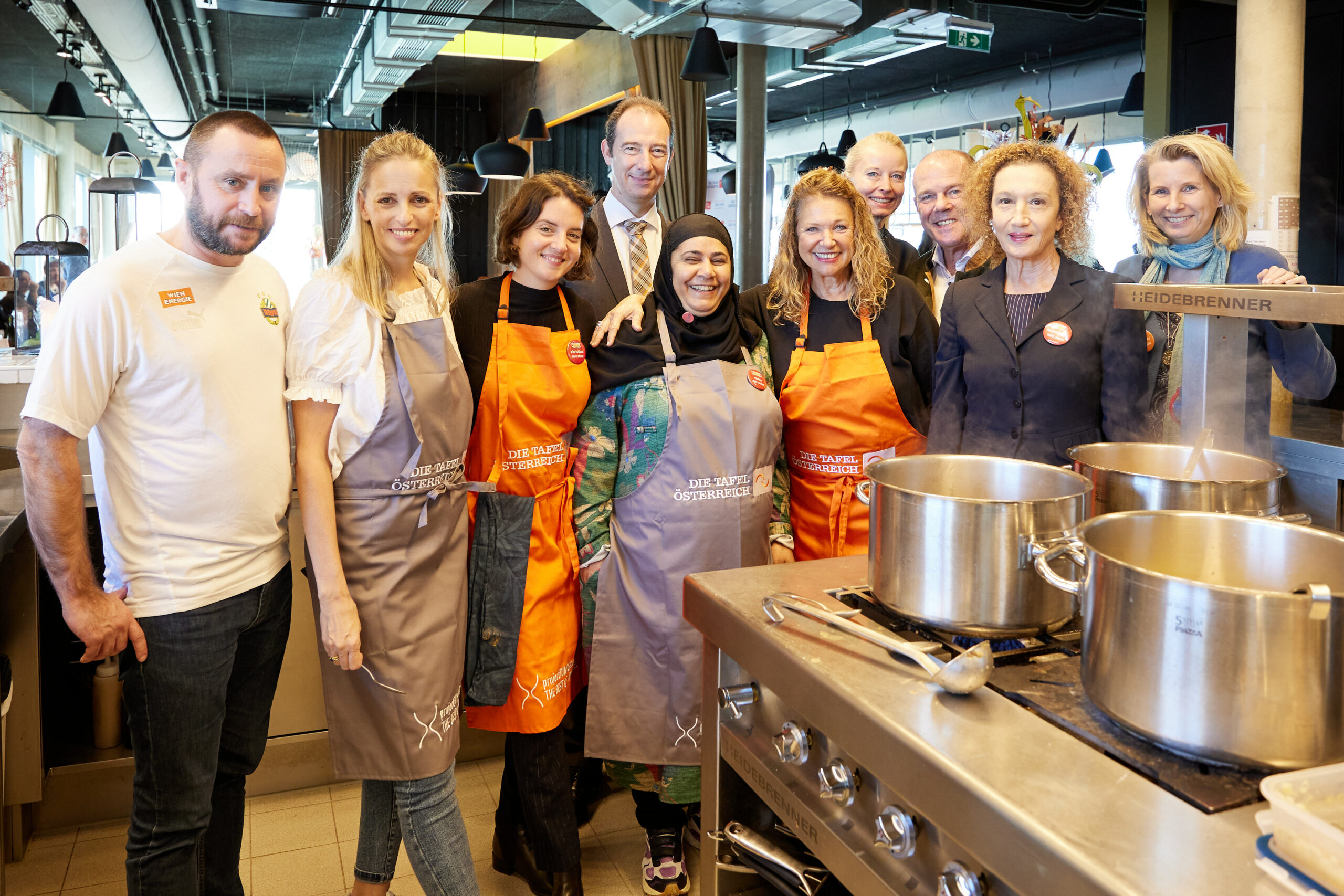 Prominente Jury kürt Gewinner beim ‚Suppe mit Sinn‘ Rezeptwettbewerb für die Winterspendenaktion