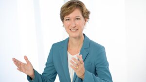 „Zusätzliche Kennzeichnung auf Verpackungen führt nicht zu gesünderem Verhalten. Die Ampel macht nicht schlank“, erklärt Koßdorff. © Wilke