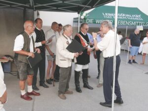 Der MGV der Wiener Fleischer unter der Leitung von Wolfgang Salomon sang zum Auftakt des Kirtags.