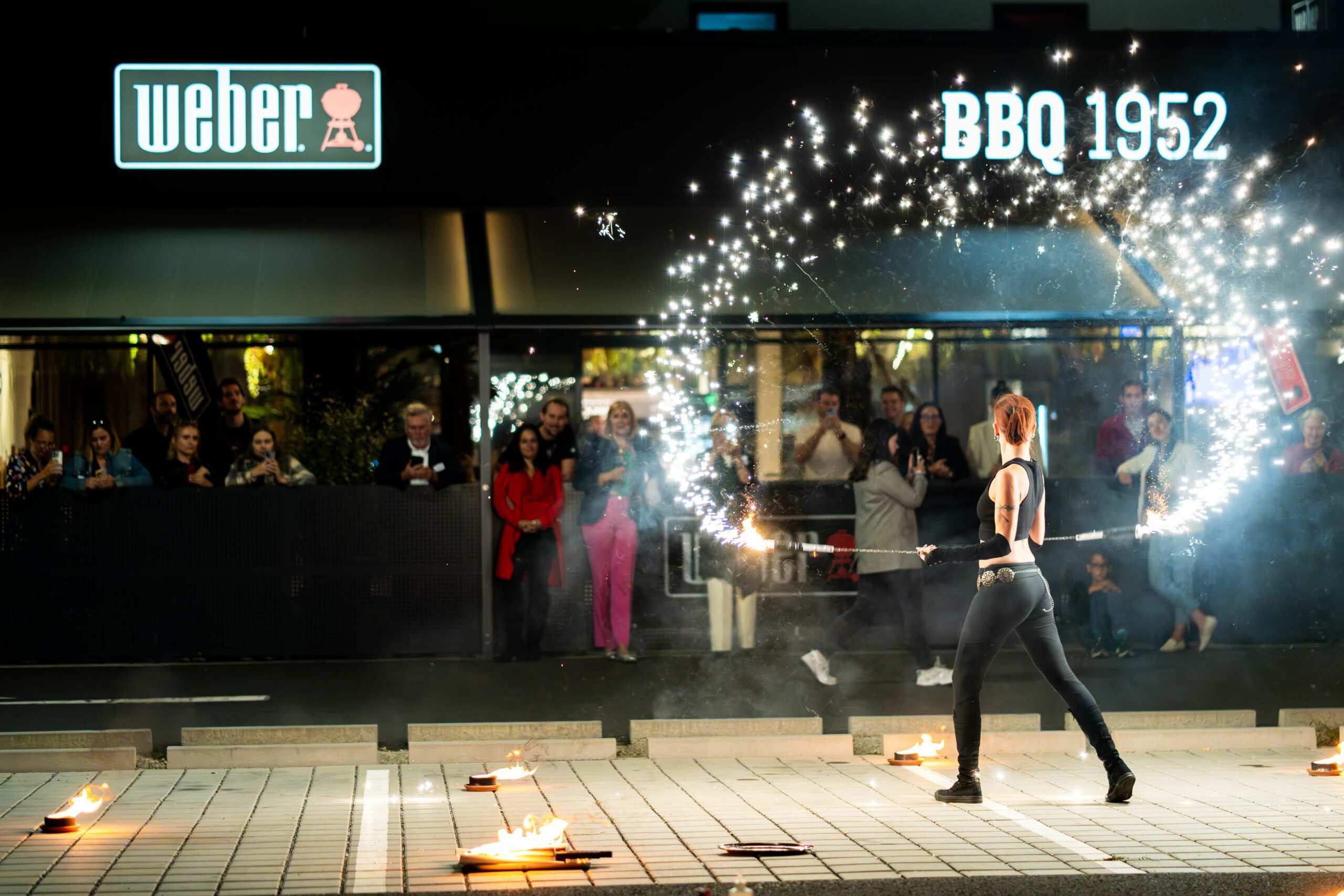 Grand Opening: Erstes Weber Restaurant in Europa: Das „BBQ 1952“ feiert Eröffnung in Graz