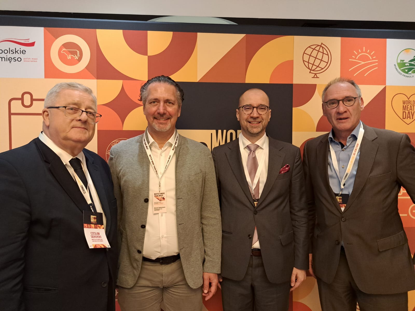 Der Österreicher Ing. Mag. Roland Ackermann wird neuer UECBV-Präsident