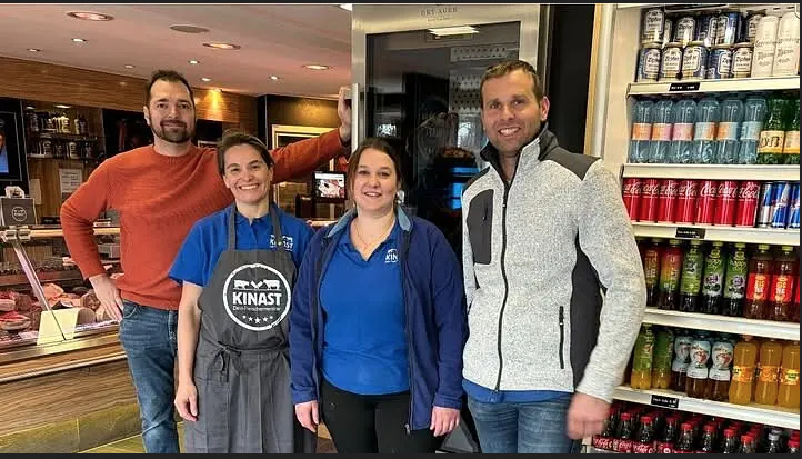 Fleischhauerei Kinast kehrt nach Pinsdorf zurück – Die Freude ist groß!