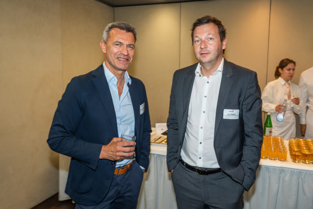 Norbert Marcher, Geschäftsführer der Marcher Fleischwerke, im Gespräch mit Stefan Kainz, SPAR, Leitung Sortimentsmanagement Frischwaren. Bild: AMA-Marketing/Meyer