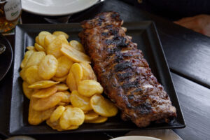 Ab sofort kommen die Bio-Ripperl in der Luftburg zu 100 Prozent aus Österreich © Land schafft Leben