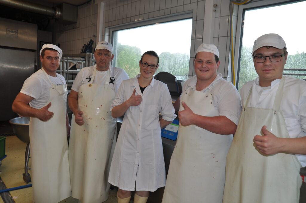 Ein eingespieltes Team (v. l.): Ivan Vadjun, Johann Skrinjer, Lisa Reiterer, Michael Mössler und Lehrling Elias Reiterer. © Anita Arneitz