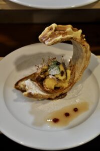 Als Dessert bei den Grillmeisterschaften stand dieses Mal ein goldbraun gebratener Kaiserschmarren mit einer fruchtigen Beilage auf dem Programm.© HaRo